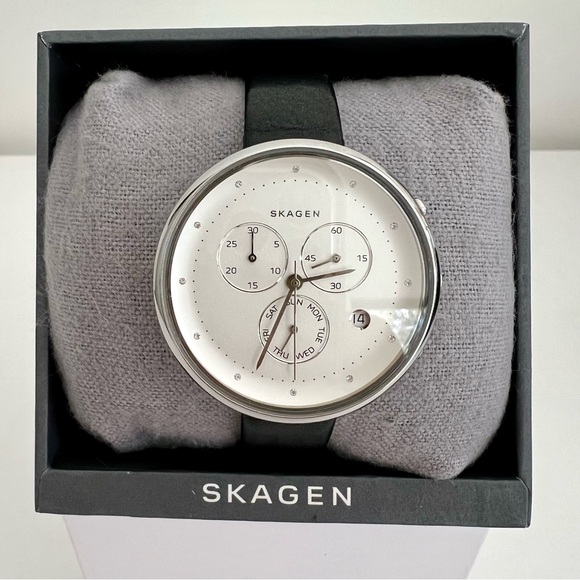 Skagen Women's Gitte Chronograph Black Leather Strap Watch - Picture 5 of 17